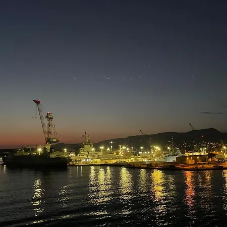 Quiet, Sea View Terrace, Parking, Air Conditioning, Beach, X6 Toulon